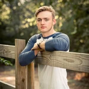 Meet your Posher, Chase